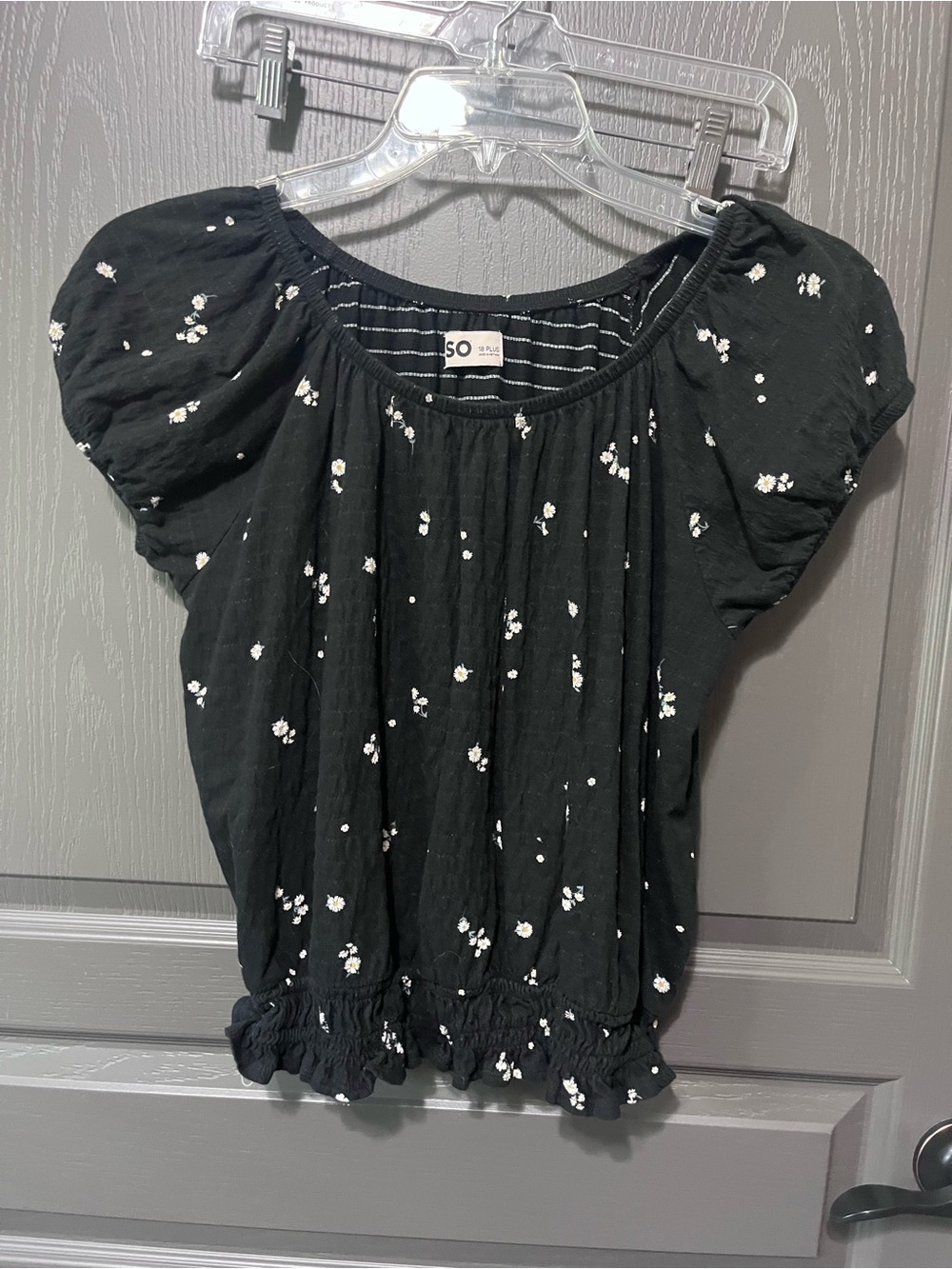 Black top with daisy-youth sized